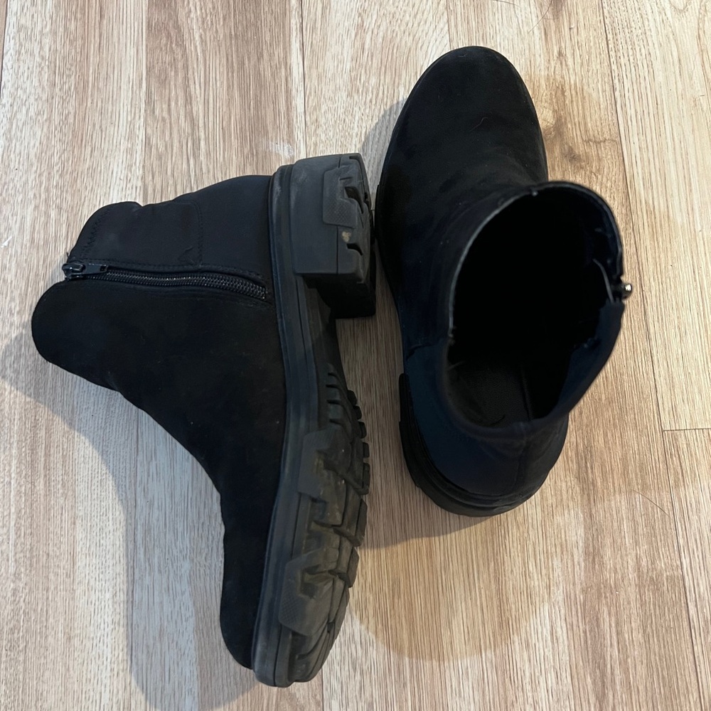 black booties